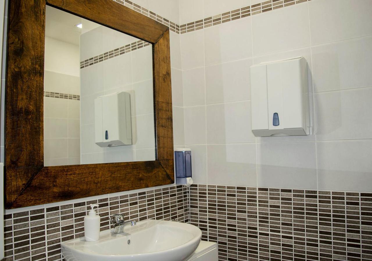 Cristal Rooms Plasencia Exterior foto